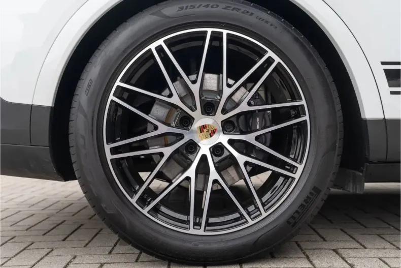 Porsche Cayenne din 2024 cu 19.985 km - oferta POR193989 - foto 29