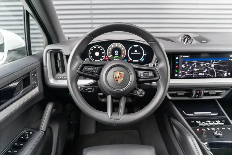 Porsche Cayenne din 2024 cu 19.985 km - oferta POR193989 - foto 32