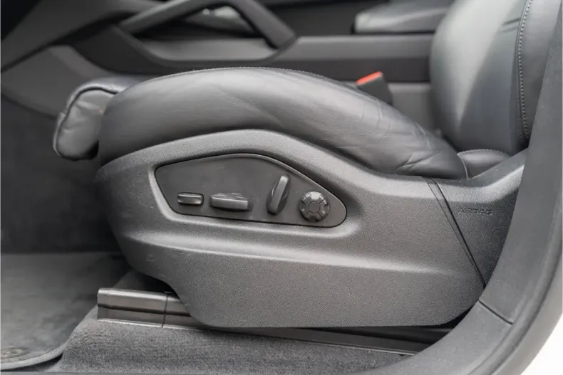 Porsche Cayenne din 2024 cu 19.985 km - oferta POR193989 - foto 44