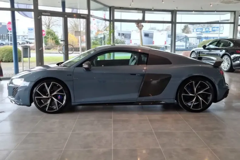 Audi R8 din 2023 cu 11.565 km - oferta AUD193993 - foto 2