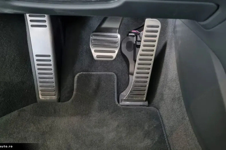 Audi R8 din 2023 cu 11.565 km - oferta AUD193993 - foto 30