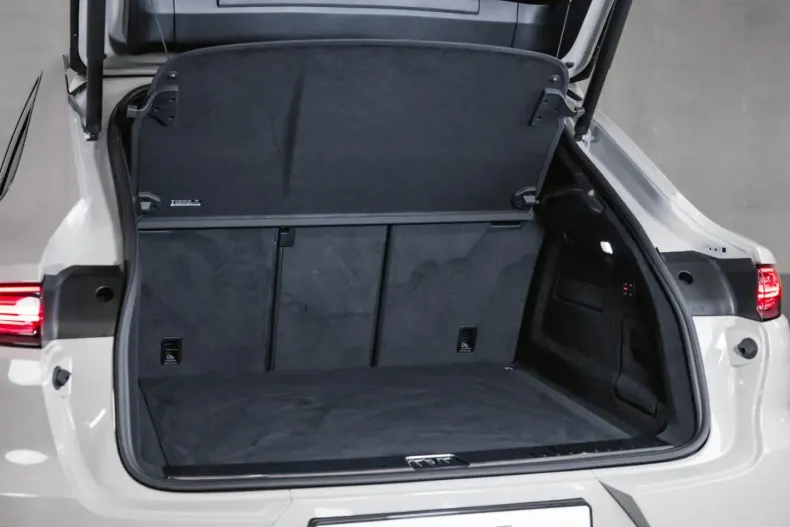 Porsche Cayenne din 2022 cu 75.900 km - oferta POR193999 - foto 29