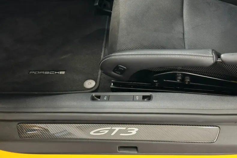 Porsche 992 din 2023 cu 5.665 km - oferta POR194000 - foto 9