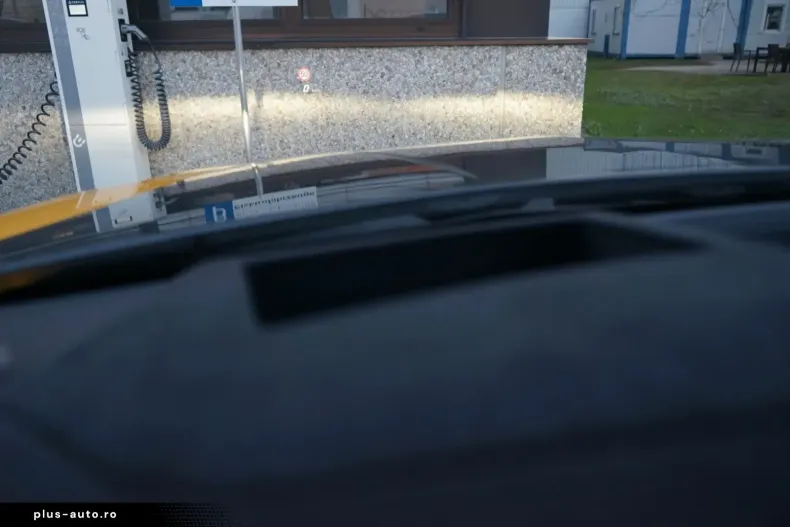 Lamborghini Urus din 2023 cu 23.100 km - oferta LAM194002 - foto 28