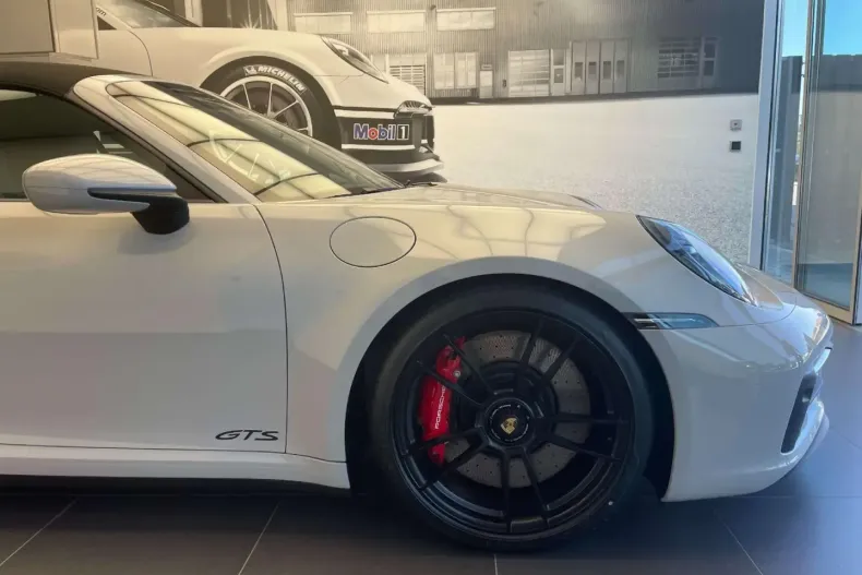 Porsche 992 din 2024 cu 1.820 km - oferta POR194003 - foto 12