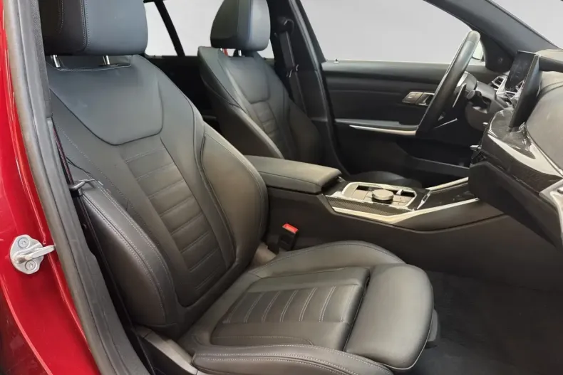 BMW 330 (Seria 3) din 2024 cu 26.100 km - oferta BMW194012 - foto 9