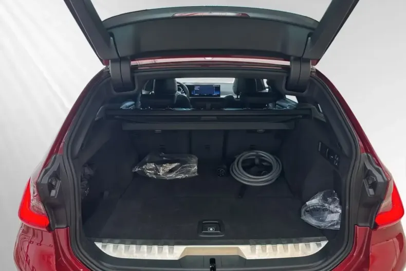 BMW 330 (Seria 3) din 2024 cu 26.100 km - oferta BMW194012 - foto 16