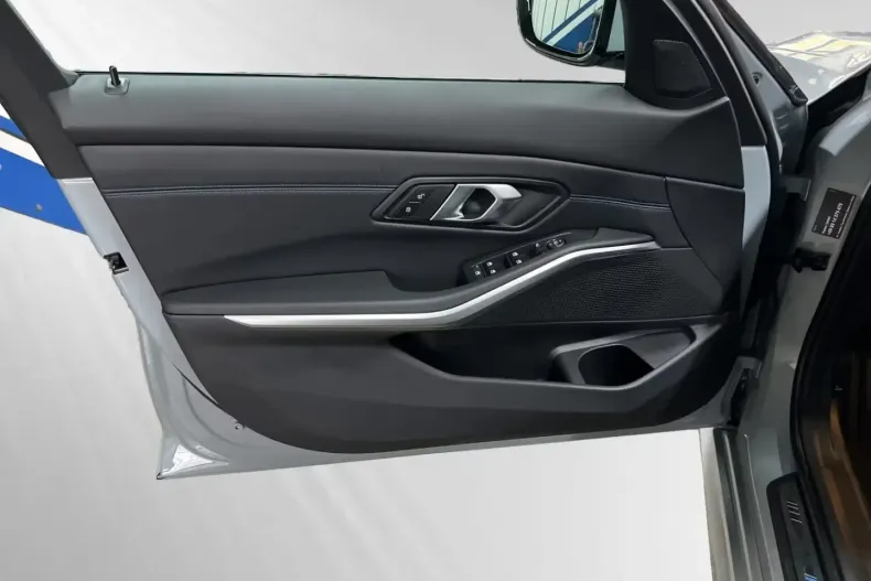 BMW 320 (Seria 3) din 2024 cu 22.300 km - oferta BMW194014 - foto 12