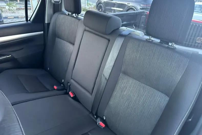 Toyota Hilux din 2025 cu 50 km - oferta TOY194015 - foto 33