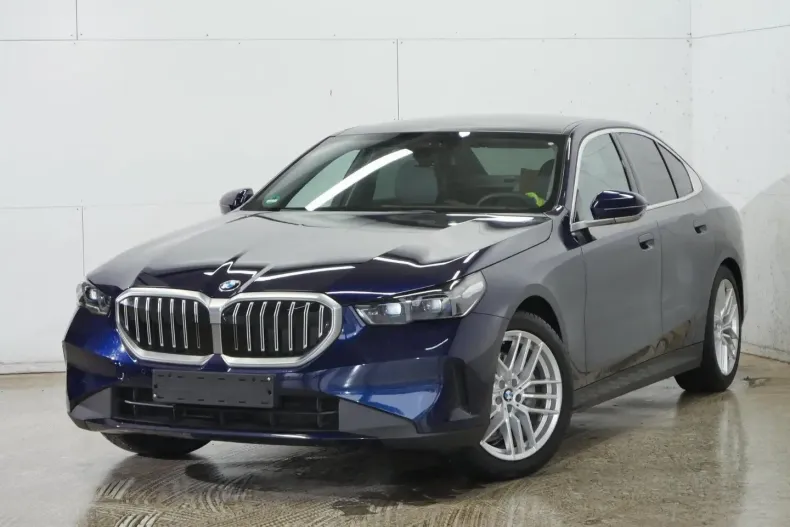 BMW 540 (Seria 5) din 2024 cu 20.700 km - oferta BMW194022 - foto 1