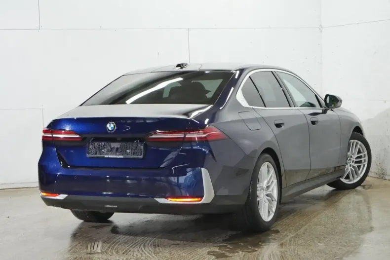 BMW 540 (Seria 5) din 2024 cu 20.700 km - oferta BMW194022 - foto 5