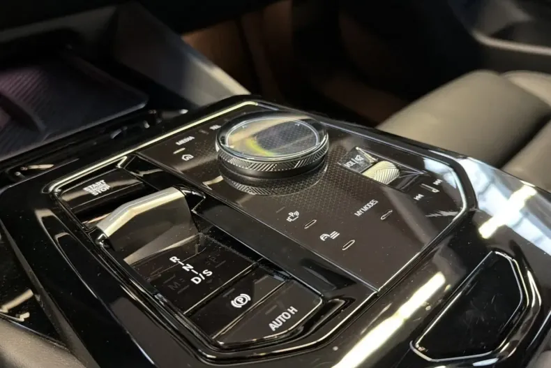 BMW 520 (Seria 5) din 2024 cu 13.990 km - oferta BMW194025 - foto 11