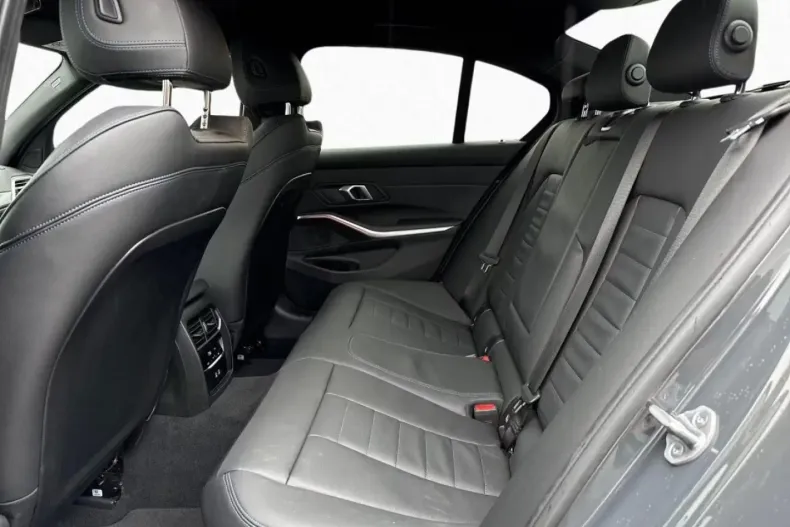 BMW 330 (Seria 3) din 2025 cu 18.900 km - oferta BMW194028 - foto 8