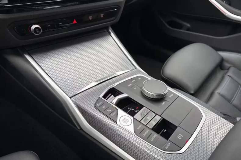 BMW 330 (Seria 3) din 2025 cu 18.900 km - oferta BMW194028 - foto 12