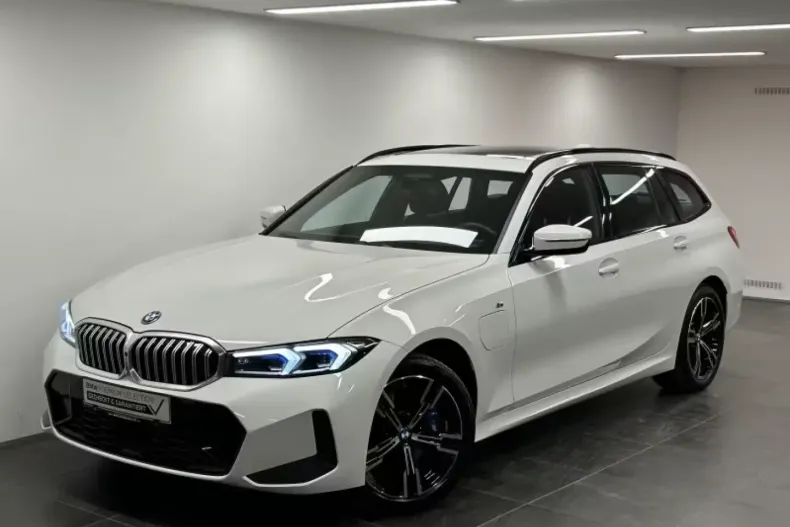 BMW 330 (Seria 3) din 2025 cu 25.100 km - oferta BMW194029 - foto 1