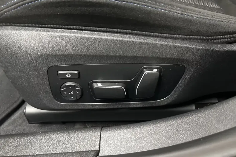 BMW 330 (Seria 3) din 2025 cu 25.100 km - oferta BMW194029 - foto 16