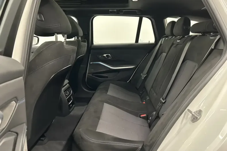 BMW 330 (Seria 3) din 2025 cu 25.100 km - oferta BMW194029 - foto 19