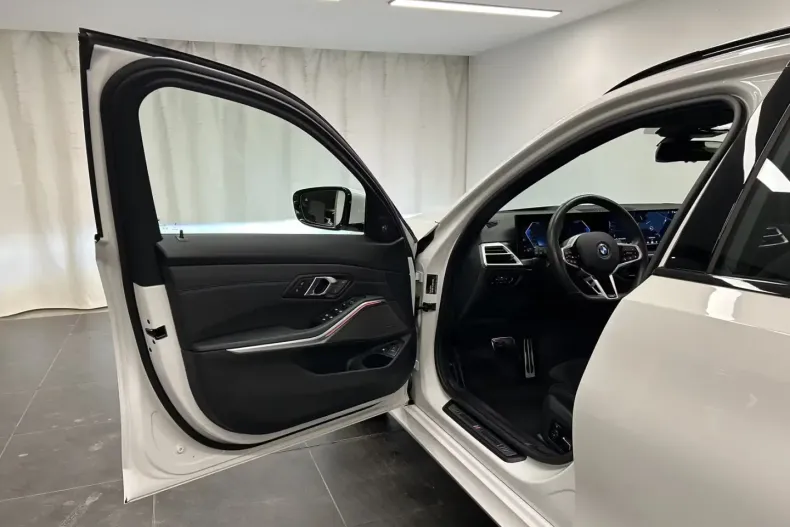 BMW 330 (Seria 3) din 2025 cu 25.100 km - oferta BMW194029 - foto 25