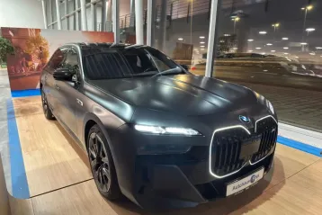 BMW M760 din 2023 - oferta BMW194030