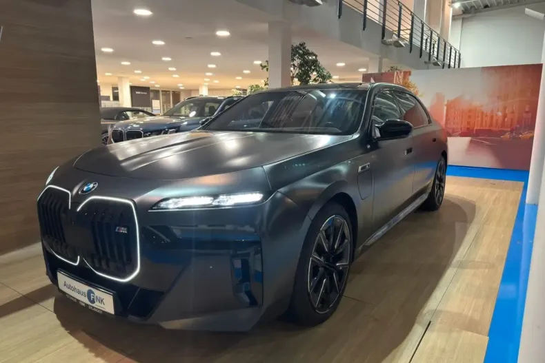 BMW M760 (Seria 7) din 2023 cu 73.441 km - oferta BMW194030 - foto 2