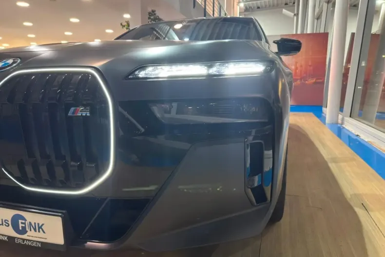 BMW M760 (Seria 7) din 2023 cu 73.441 km - oferta BMW194030 - foto 4