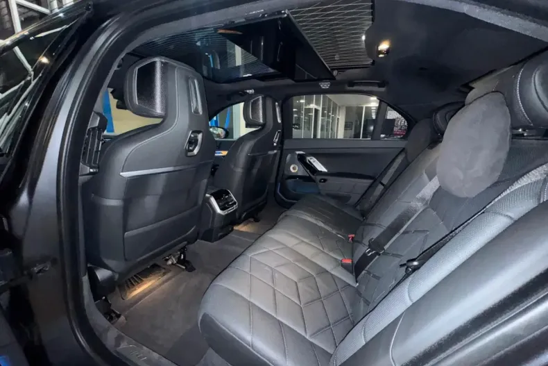 BMW M760 (Seria 7) din 2023 cu 73.441 km - oferta BMW194030 - foto 15