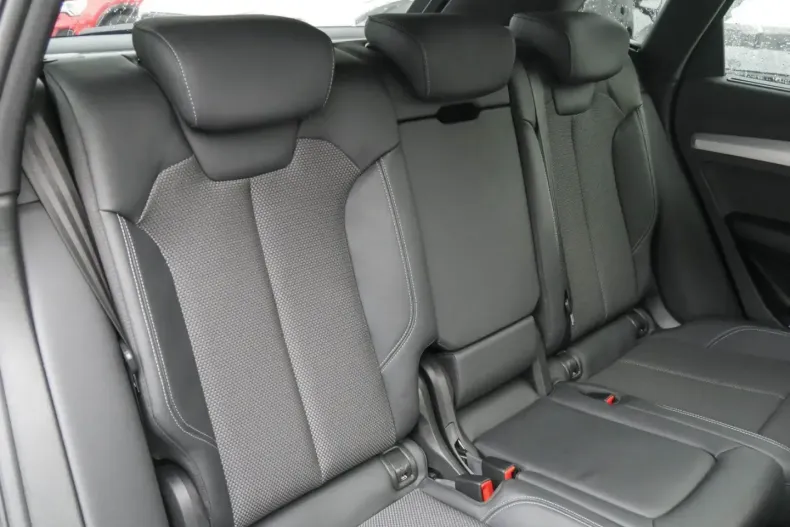 Audi Q5 din 2022 cu 72.449 km - oferta AUD194038 - foto 3