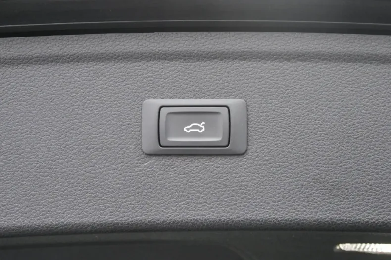 Audi Q5 din 2022 cu 72.449 km - oferta AUD194038 - foto 14