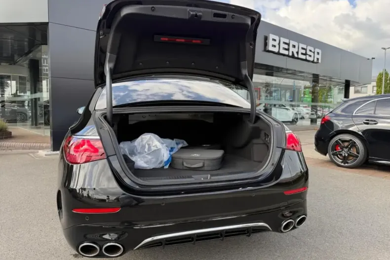 Mercedes-Benz E 53 AMG (Clasa E) din 2024 cu 28.300 km - oferta MER194045 - foto 6
