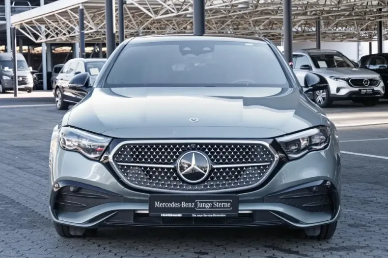 Mercedes-Benz E 400 (Clasa E) din 2024 cu 5.900 km - oferta MER194046 - foto 1