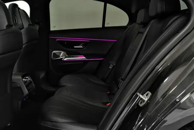 Mercedes-Benz E 300 (Clasa E) din 2025 cu 18.900 km - oferta MER194051 - foto 17