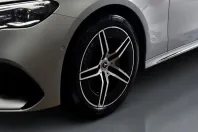 Mercedes-Benz E 300 (Clasa E) din 2023 cu 4.900 km - oferta MER194054 - foto 4