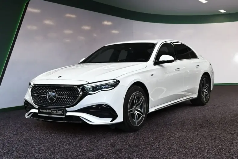 Mercedes-Benz E 300 (Clasa E) din 2025 cu 9.989 km - oferta MER194056 - foto 1