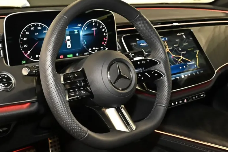 Mercedes-Benz E 300 (Clasa E) din 2025 cu 9.989 km - oferta MER194056 - foto 20