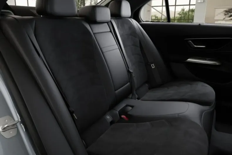 Mercedes-Benz E 200 (Clasa E) din 2025 cu 3.300 km - oferta MER194057 - foto 18