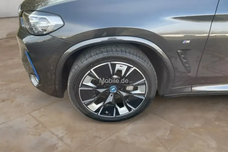 BMW iX3 (Seria X) din 2022 cu 44.005 km - oferta BMW194074 - foto 2