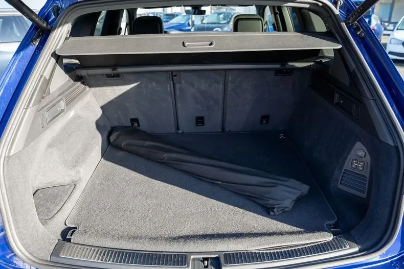 Volkswagen Touareg din 2022 cu 79.592 km - oferta VOL194075 - foto 15