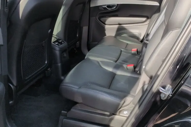 Volvo XC90 din 2023 cu 46.646 km - oferta VOL194087 - foto 9