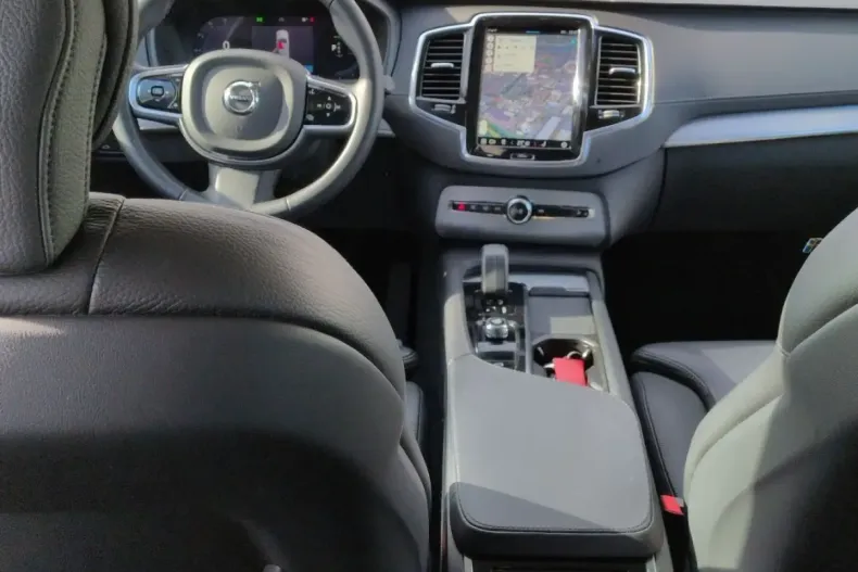 Volvo XC90 din 2023 cu 46.646 km - oferta VOL194087 - foto 10