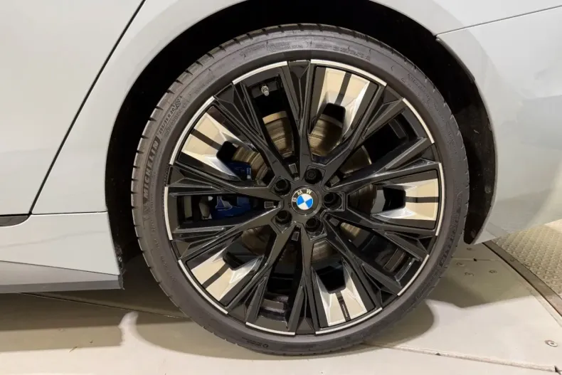 BMW M440i (Seria 4) din 2025 cu 16.250 km - oferta BMW194095 - foto 8