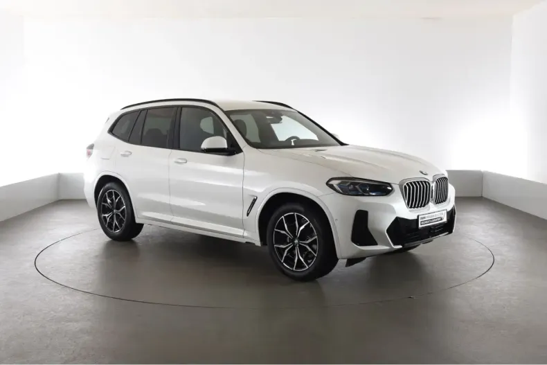 BMW X3 (Seria X) din 2024 cu 12.557 km - oferta BMW194098 - foto 1