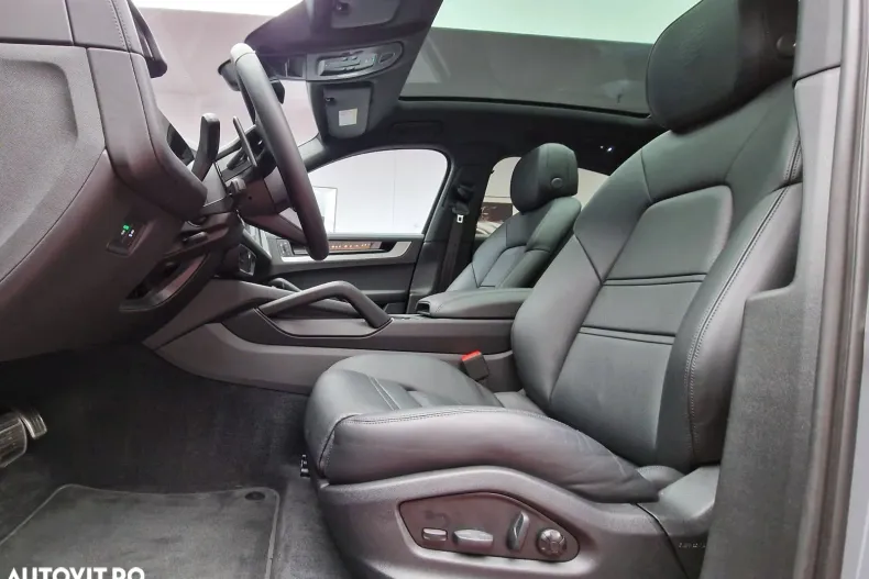 Porsche Cayenne Coupe din 2023 cu 33.900 km - oferta POR194106 - foto 9