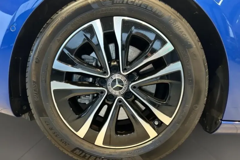 Mercedes-Benz A 200 (Clasa A) din 2024 cu 11.119 km - oferta MER194120 - foto 8