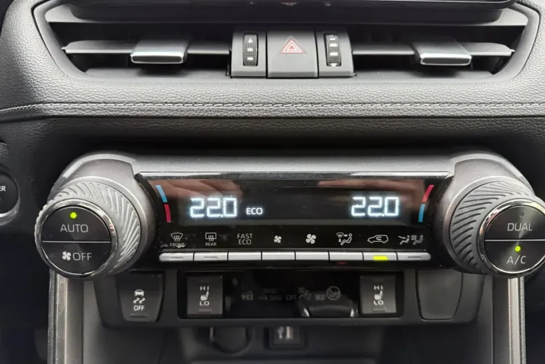 Toyota RAV4 din 2024 cu 20.680 km - oferta TOY194124 - foto 28