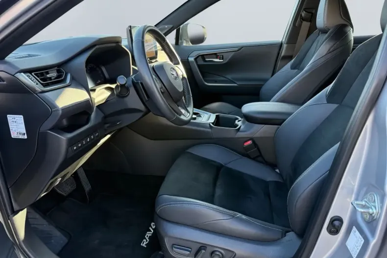 Toyota RAV4 din 2024 cu 38.244 km - oferta TOY194126 - foto 7