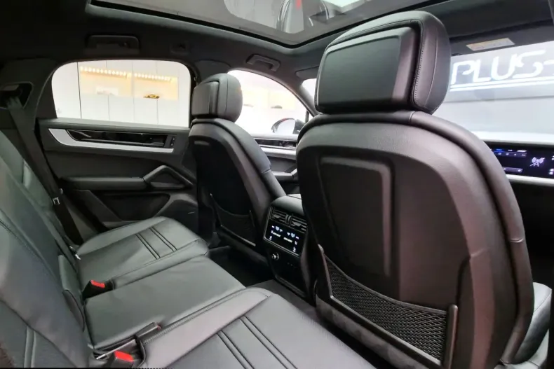 Porsche Cayenne din 2023 cu 33.900 km - oferta POR194129 - foto 19