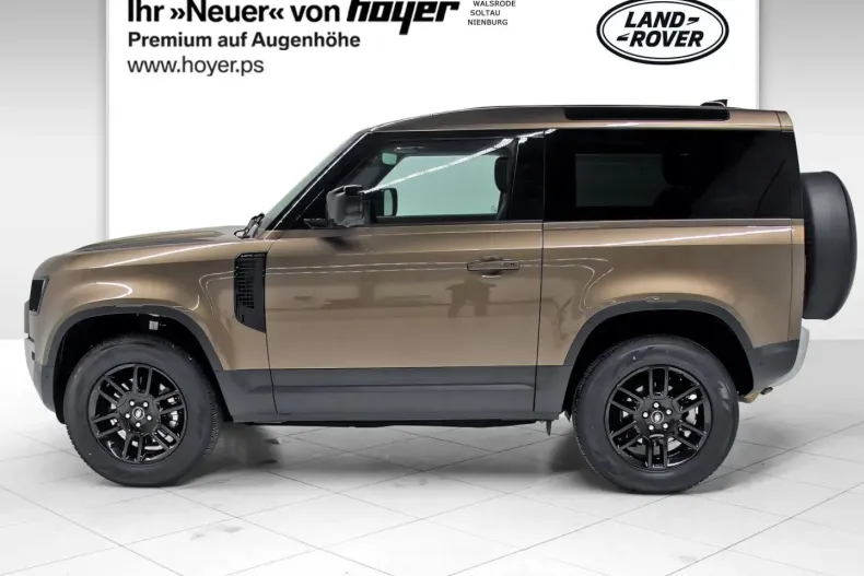 Land Rover Defender din 2025 cu 4.700 km - oferta LAN194130 - foto 3
