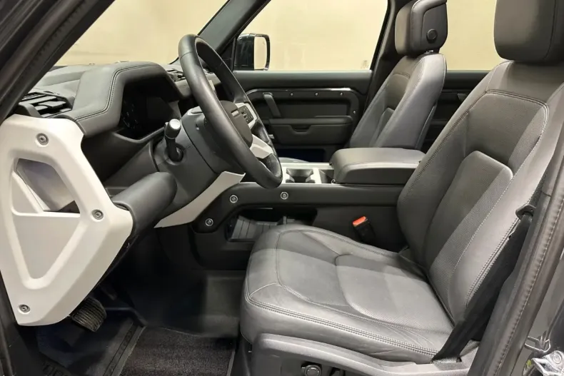 Land Rover Defender din 2025 cu 8.000 km - oferta LAN194131 - foto 10