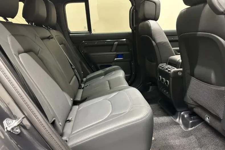 Land Rover Defender din 2025 cu 8.000 km - oferta LAN194131 - foto 19