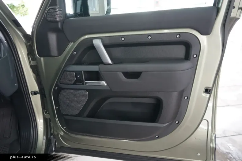 Land Rover Defender din 2023 cu 82.100 km - oferta LAN194132 - foto 9